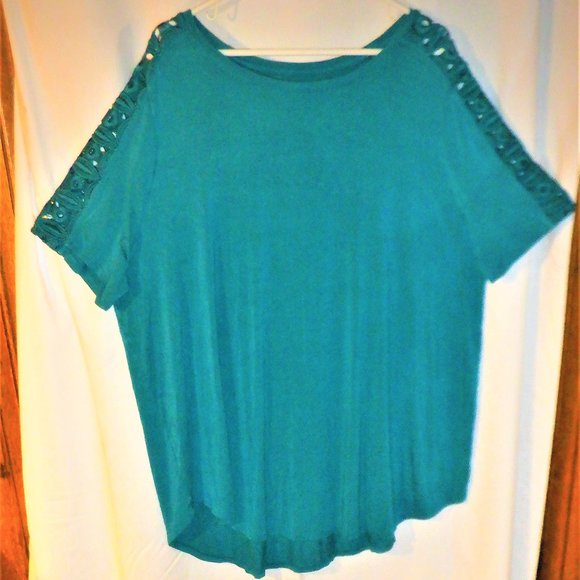 Wonderful, Fitting ~~~ TOP ~~~ 3X - Picture 1 of 1